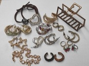 Zestaw sztucznej biżuterii kolczyki 