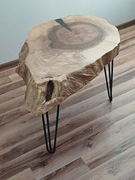 Stolik kawowy loft z żywicą epoksydową 