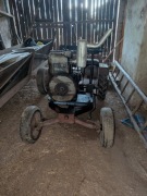 Traktor, ciagnik capek z przyczepa