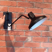 Czarna metalowa lampa ścienna Niek, Woood