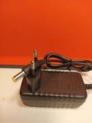 Ładowarka aku Li-ion mod.XH2110-c 100-240V AC-50/60Hz :21V DC 1A.