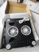 Aluminiowy stojak, stolik z chłodzeniem pod laptopa 