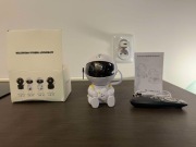 PROJEKTOR GWIAZD KOSMONAUTA BIAŁY + PILOT