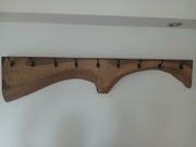 Wieszak z  drewna orzecha włoskiego