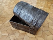 Skrzynia stara piracka pudełko na skarby z papier mache papierowy handmade