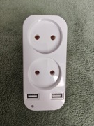 Gniazdko z 2 portami USB – praktyczne i nowoczesne