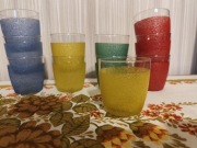 Kolorowe szklaneczki PRL z Czechosłowacji 