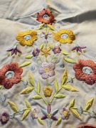 Top letni Gap Kids biały z kwiatuszkami 