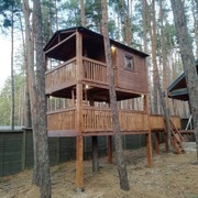 domek na drzewie, domek zabaw, dom drewniany 