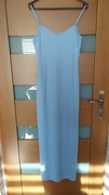 Długa niebieska sukienka