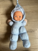 Śliczna niebieska pluszowa lalka