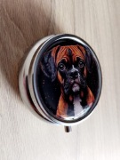 Ozdobne metalowe pudełeczko, kieszonkowa szkatułka - bokser