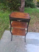 Stolik etażerka z epoki XIX wiek 