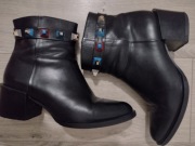 Botki damskie czarne skórzane 39 używane 7mil