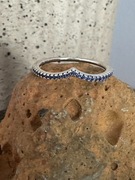 Niebieski pierścionek Pandora wishbone 64