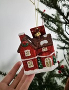 HOMLA Zawieszka EVI RED domek czerwony 8 cm 4 szt.
