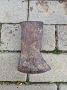 Stara kuta siekiera na trzonek zabytkowa antyk