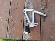 Yamaha Fzs600 podnóżek pasażera lewy