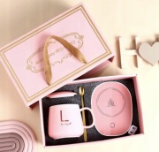 Kubek Ceramiczny z Podgrzewaczem i Złotą Łyżeczką, zestaw prezentowy