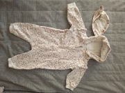 Kombinezon dresowy newbie czapeczka turban kwiaty