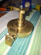 Stary kompas morski na nogie  Okręt London