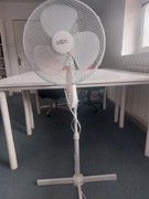 Wentylator stojący Wiatrak Biały