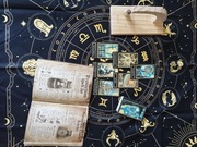 Zestaw tarot +mata astrologiczna + drewniany tak/nie +książka czarów