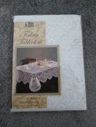 Nowy biały ażurowy obrus w kwiaty