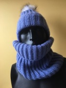 Niebieski komplet czapka i komin.