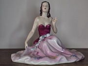 Royal Dux - Figurka Porcelanowa - Piękna dama - Ideał wys.23cm. szer 28cm.