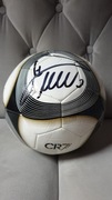 Limitowana piłka z oryginalnym autografem Cristiano Ronaldo