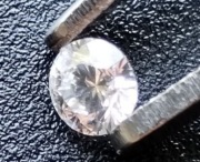0.65 CT KAMIEŃ naturalny White SZLIF brylantu-diamentu 