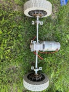 Silnik elektryczny z ośką 24V 130W 