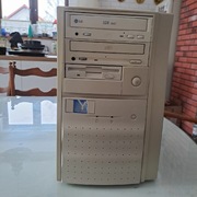 Retro komputer Pentium II 400mhz Tekram