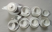 Filiżanki, spodeczki, dzbanek porcelana Karolina