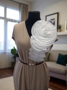 Plisowana duża efektowna broszka 3D