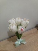 Bukiet z cukierków Rafaello – 5 tulipanów handmade, idealny na prezent