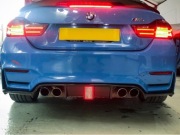 BMW M3/M4 dyfuzor z włókna węglowego ze światłem