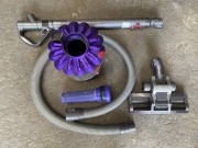 Odkurzacz dyson DC 37 wyposażenie