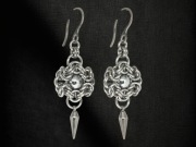 Kolczyki chainmaille z kolcem i hematytem stal chirurgiczna wiszące