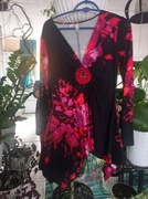 Bluzka damska  czerwona w czarne kwiaty