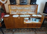 Kredens z czasów PRL 