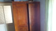 Sprzedam dwie stare szafy. Zabytek.
