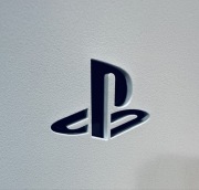 PLAYSTATION 5, wersja z napędem (2 pady) Sprawna i zadbana.