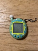 Tamagotchi V4 Oryginalne Bandai Angielskie 2004