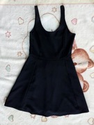 Czarna prążkowana elegancka sukienka na ramiączkach H&M 38 jak nowa