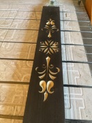 Deska rzeźbiona i opalana