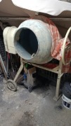 Betoniarka 160l 850W