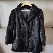 czarne futro z nutrii