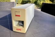 Zasilacz awaryjny APC Back-UPS 300
